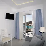 Ξενοδοχείο Anna 4*